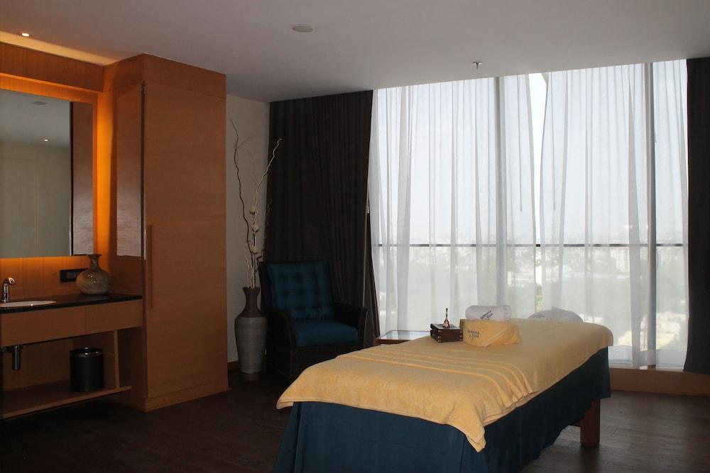 ดับเบิลทรี บาย ฮิลตัน อาห์มีดาบัด Hotel อาเมดาบัด ภายนอก รูปภาพ