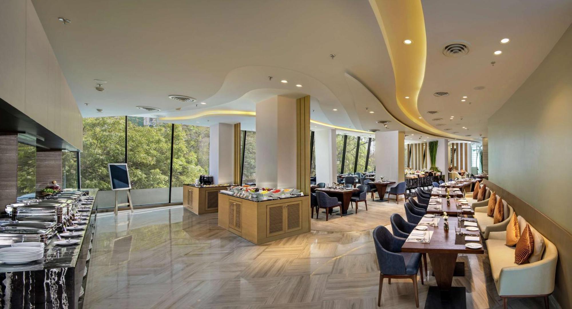 ดับเบิลทรี บาย ฮิลตัน อาห์มีดาบัด Hotel อาเมดาบัด ภายนอก รูปภาพ