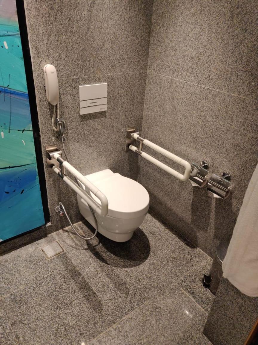 ดับเบิลทรี บาย ฮิลตัน อาห์มีดาบัด Hotel อาเมดาบัด ภายนอก รูปภาพ